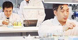 温州劳力士维修售后技师操作